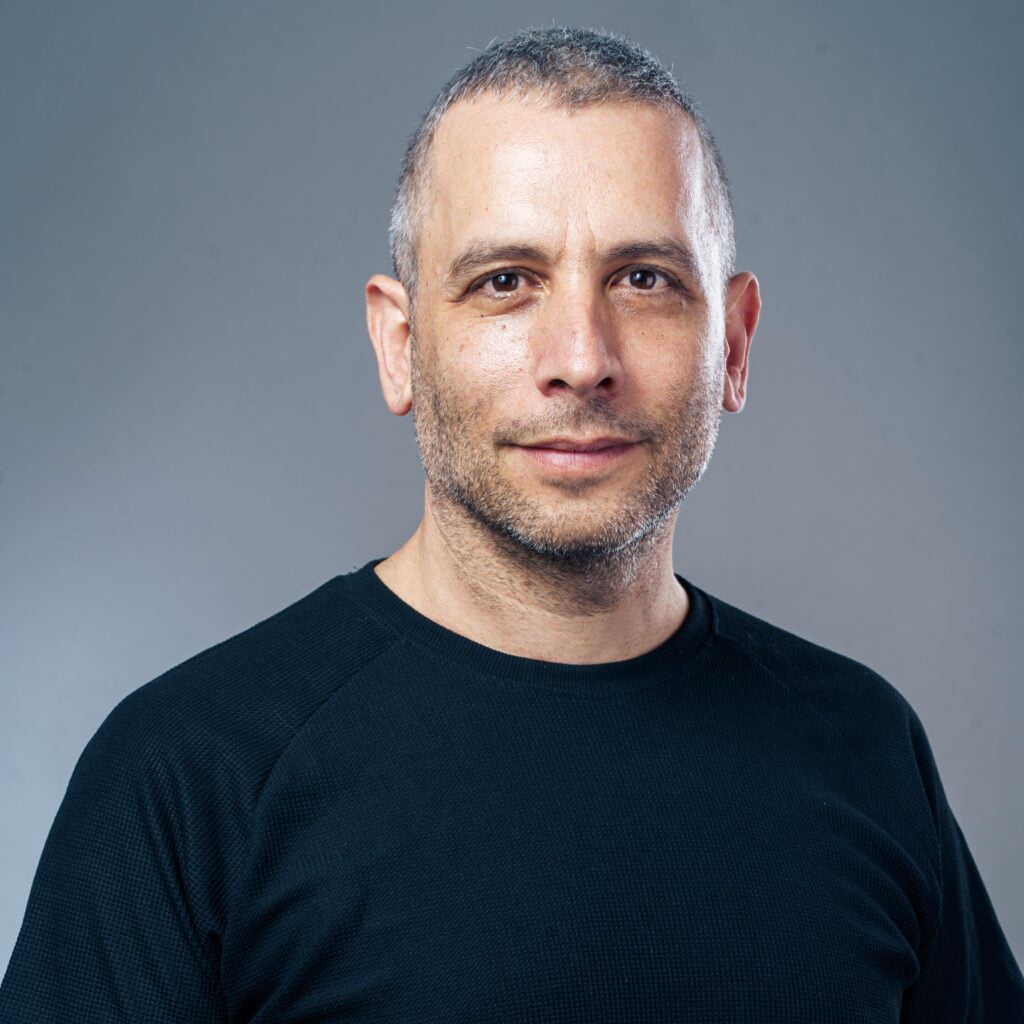 איתי צחר